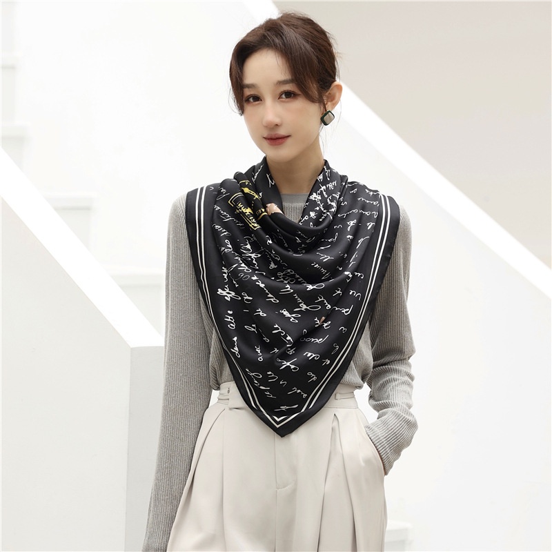 Khăn Choàng Cổ Vuông Vải Lụa In Họa Tiết Thời Trang WJ1014-114 Kích Thước 110x110cm