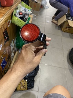 Mắt mèo sau Zhi.pat (tặng thú nhúng)