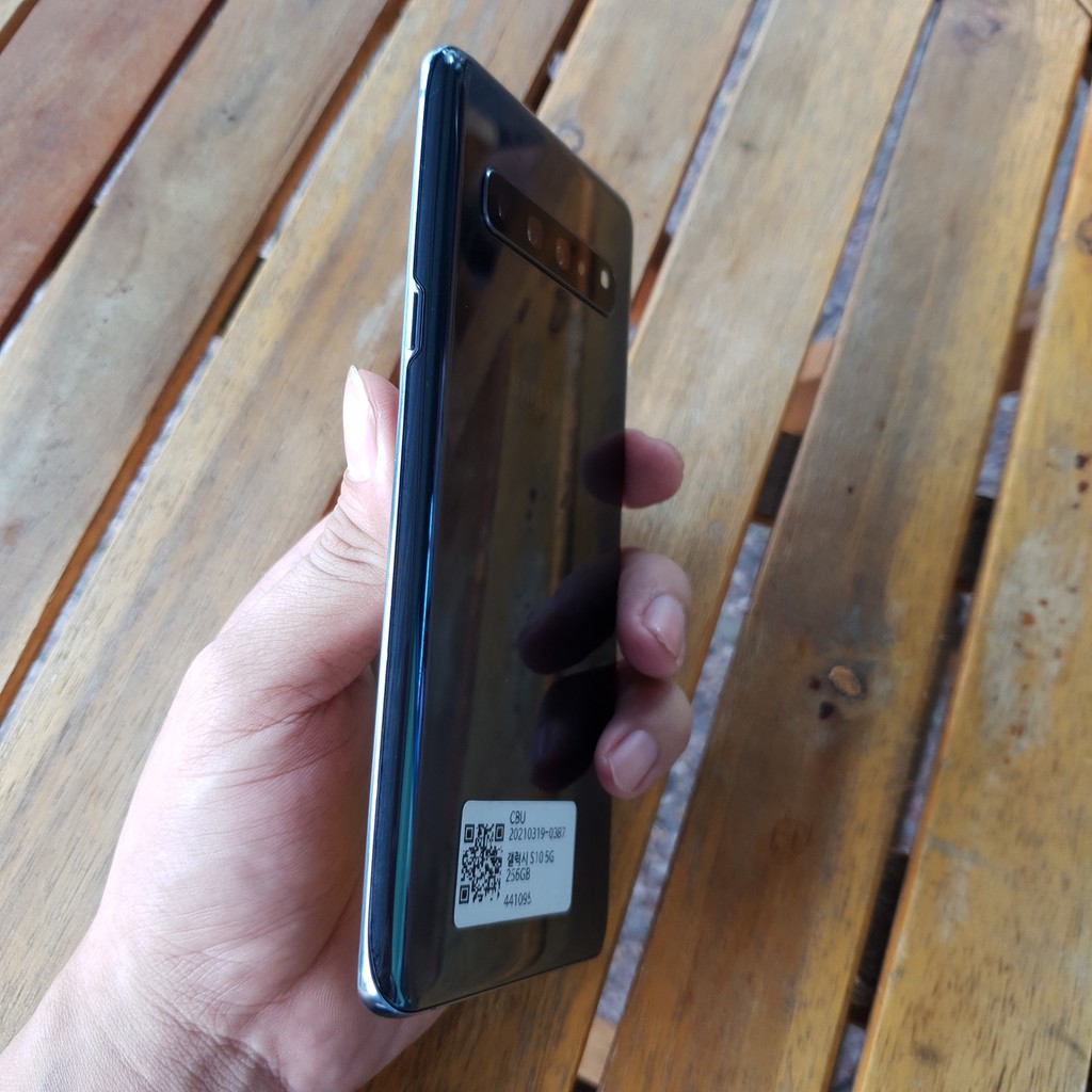 Điện Thoại Samsung Galaxy S10 5G - Cũ Like New 99% ngoại hình, máy đẹp sang trọng Bộ Nhớ 256GB / Ram 8GB