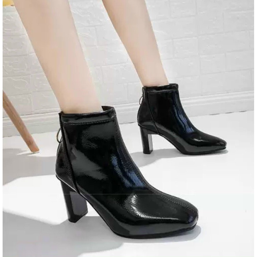 Boots nữ cổ lửng thời trang gót 7 phân cực hót