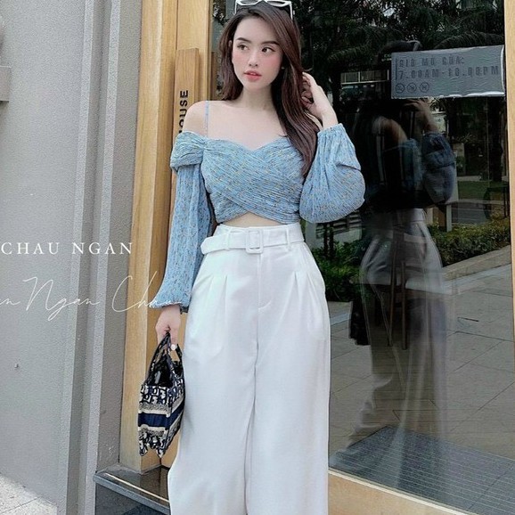 SET ÁO HOA ĐẮP CHÉO HAI DÂY TRỄ VAI QUẦN SUÔNG TRẮNG KÈM NỊT- Áo có lưng khoá kéo. Mặc đi chơi, đi tiệc, đi du lịch🤩🤩