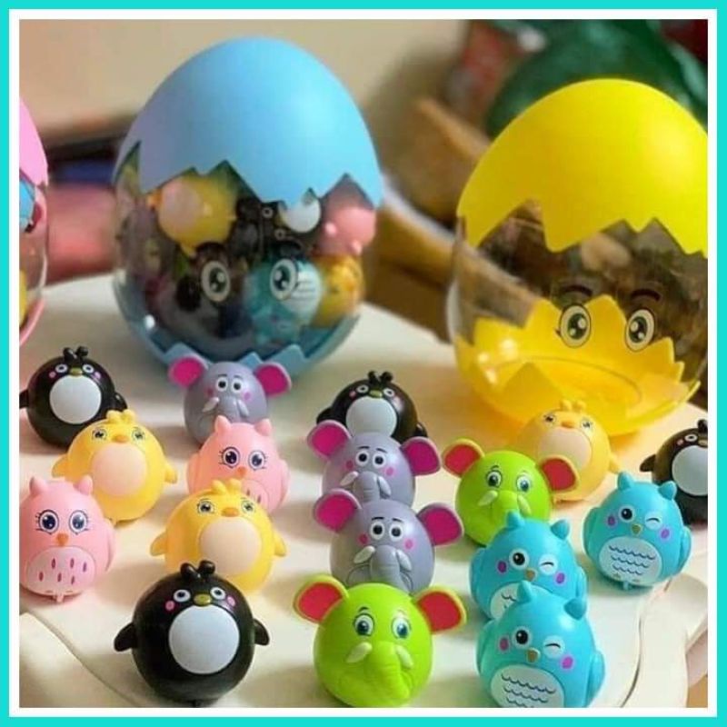 Đồ chơi quả trứng khổng lồ đựng 20 con thú chạy cót đủ màu