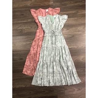 Đầm midi hoa nổi