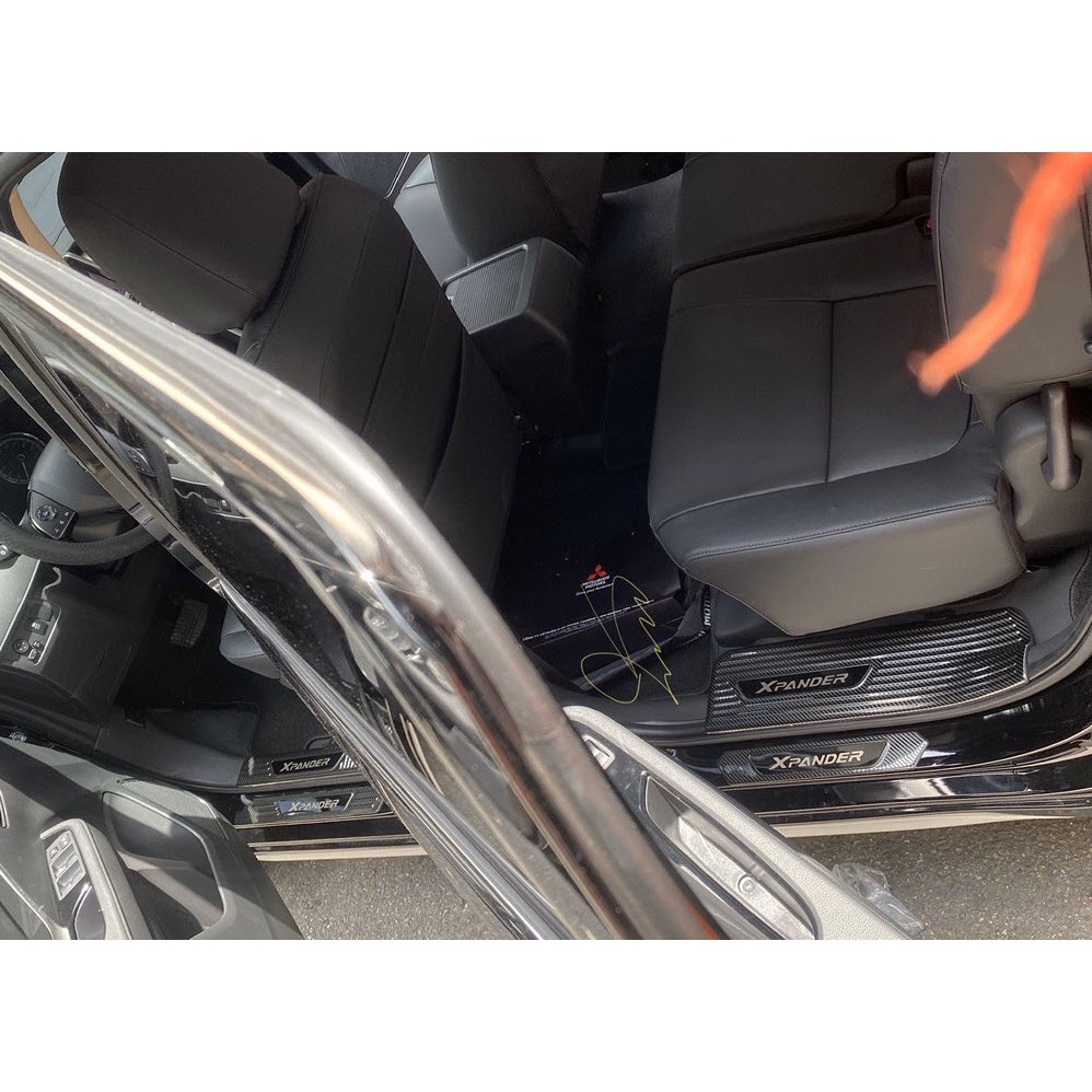 Ốp bậc cửa, bậc cốp Mitsubishi Xpander Vân Carbon Cao Cấp Hàng chữ Đẹp