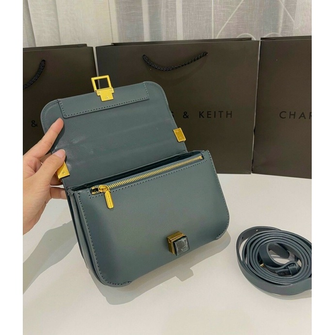 Túi đeo chéo dáng hộp