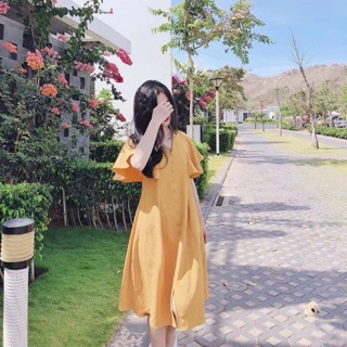Váy vàng tay cánh tiên