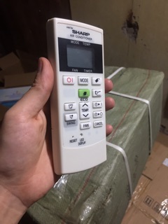 Điều khiển điều hoà Sharp