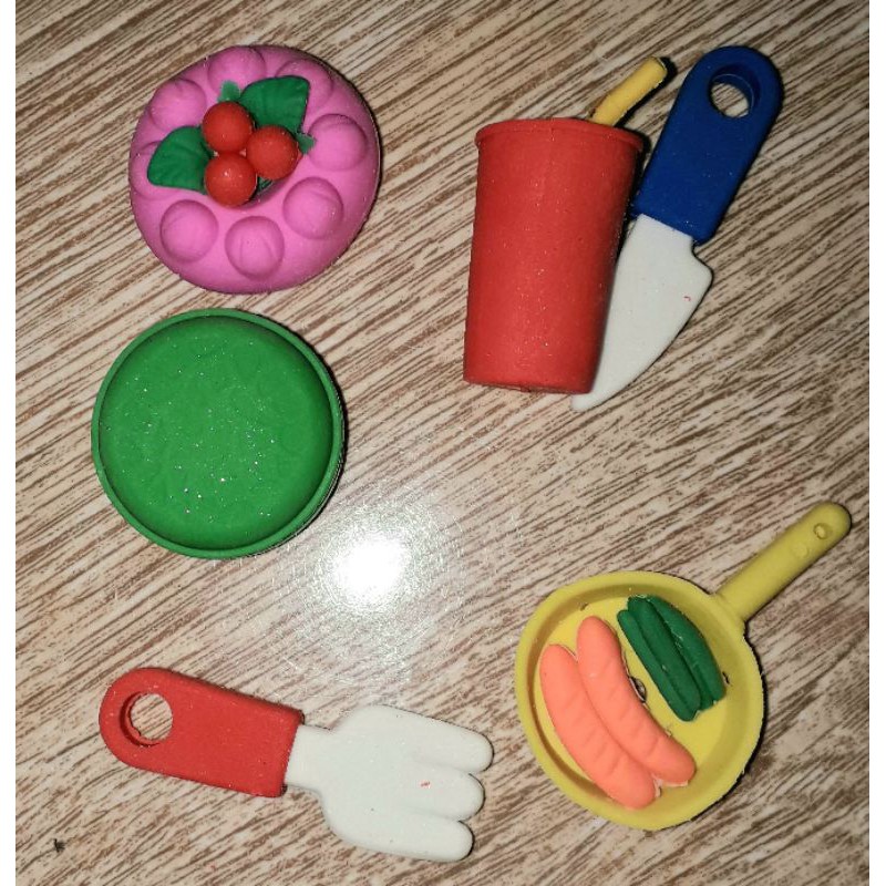 Sét 6 cái gom_tẩy hình bánh rất dể thương như hình