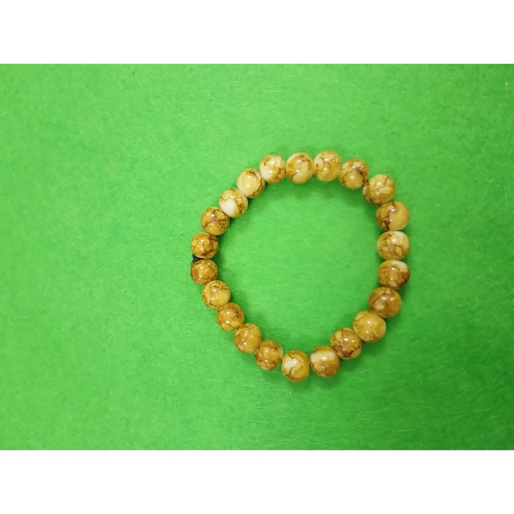 chuỗi đeo tay ,vòng tay phong thủy hạt đá. khi đặt hàng ghi chú lấy màu nào để shop lấy đúng màu nhs các bạn. hàng đẹp