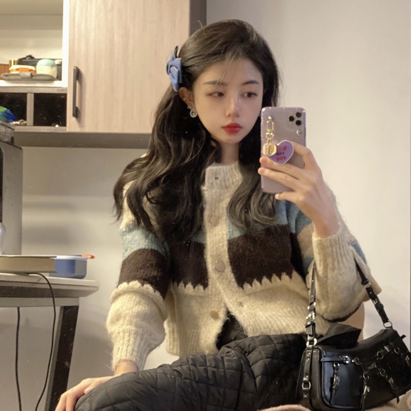 Áo khoác len Cardigan dáng rộng ngắn màu tương phản thời trang thu đông cho nữ