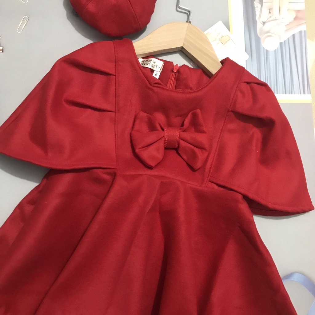 Váy nhung cánh tiên màu đỏ xinh xắn cho bé gái từ 6 tháng đến 5 tuổi. Váy xinh cho bé tặng kèm mũ