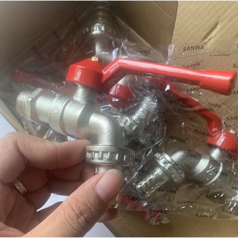 Vòi nước Sanwa cỡ 21 và 27 tặng kèm băng tan