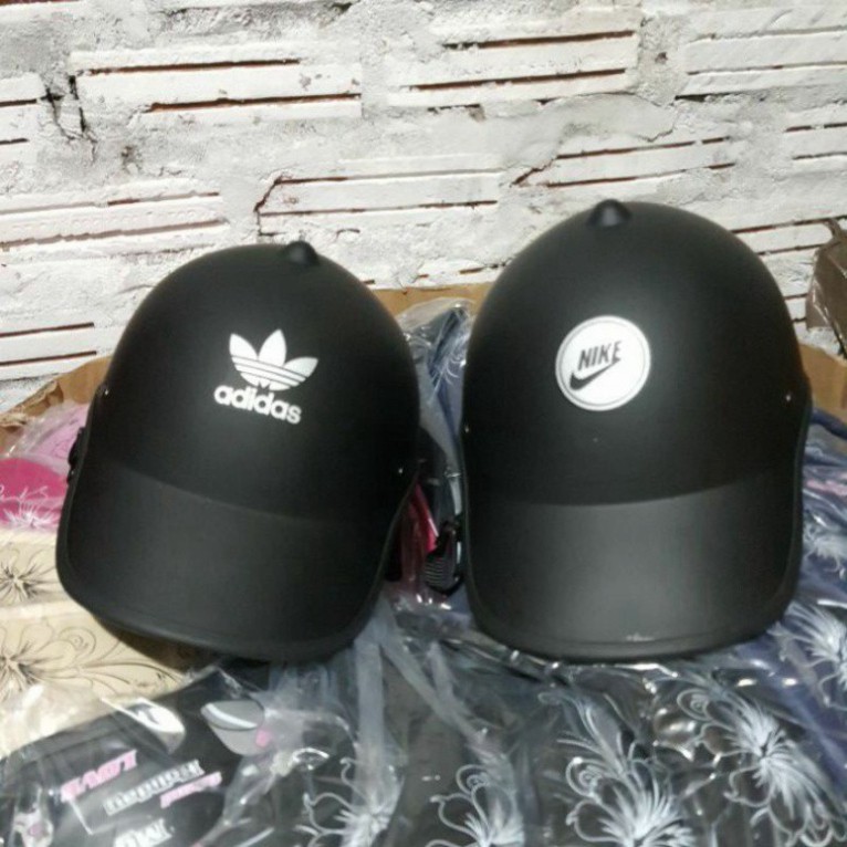 Mũ bảo hiểm thời trang