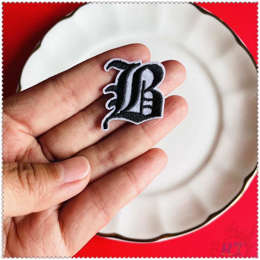 ✿ Miếng Dán Ủi Thêu Hoạ Tiết Chữ Cái Tiếng Anh Q-1 Màu Đen ✿ 1 Sticker Ủi Thêu Hình Huy Hiệu