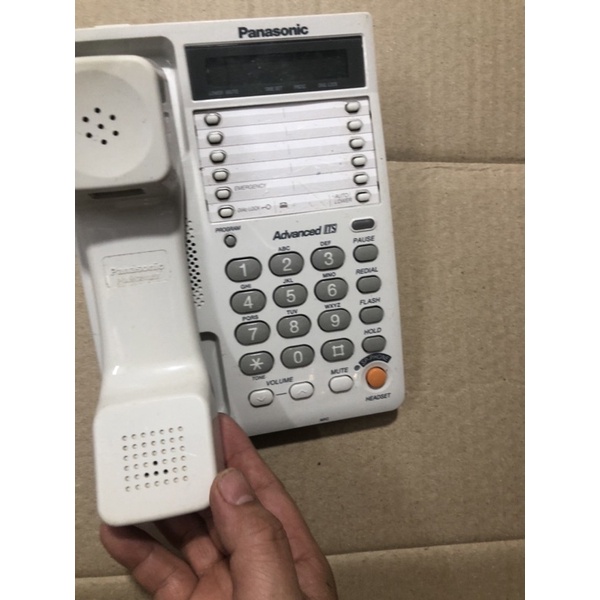 Điện thoại bàn Panasonic KX-T2375 hiện số gọi đi