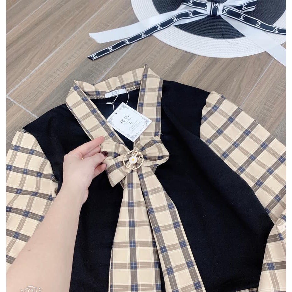 Áo sơ mi nữ phối kẻ lơ ngực. Chất umi đanh mịn mix tay bèo sơ mi thô lụa. | BigBuy360 - bigbuy360.vn