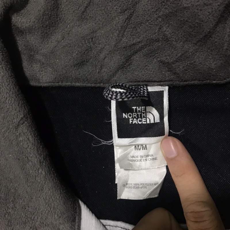 Áo khoác nỉ hiệu THE NORTH FACE màu đen xám size M