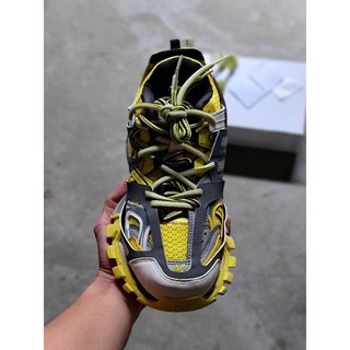 ( full box + full box+ )giày balen track3 vàng