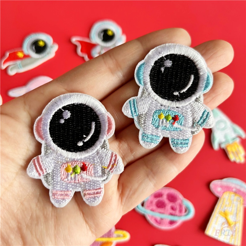 ✿ Miếng Dán Trang Trí Hình Phi Hành Gia Hoạt Hình ✿ 1 Sticker Ủi Thêu Hình Tên Lửa Và Hành Tinh