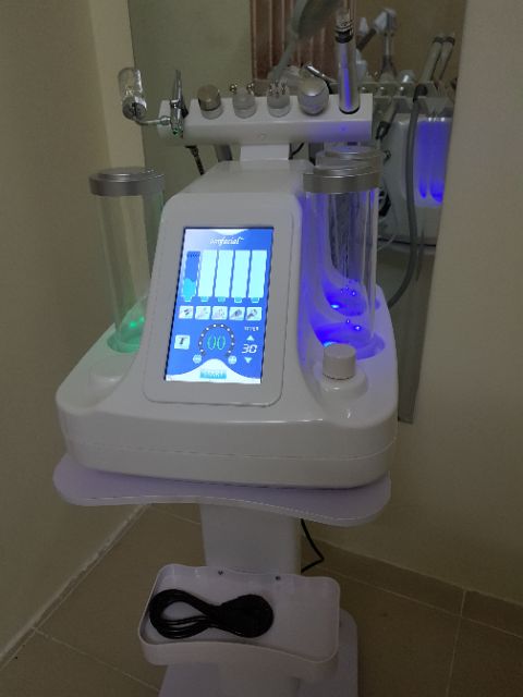Máy Chăm Sóc Da Mặt Chuyên Sâu 6 Chức Năng Aqua H2O2 Hút Mụn, Bã Nhờn, Thải Độc Cho Da - Spa VinMed