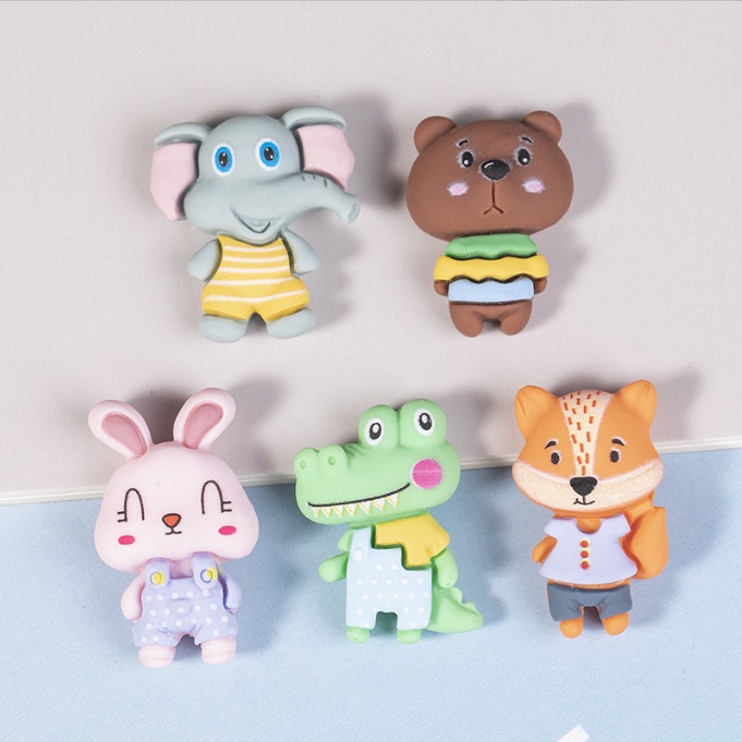 Sticker jibbitz gắn dép sục Crocs gấu nâu, thỏ hồng, cá sấu xanh, cáo vàng, voi xám