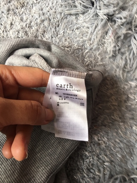 Áo len tăm cổ 3p Earth xuất Nhật