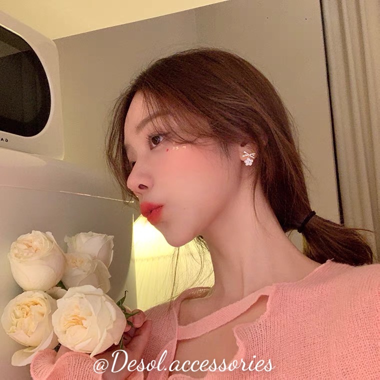 Khuyên tai, bông tai mặt nơ đính đá Mix hoa mơ phong cách Anthea ER107 Desol.accessories