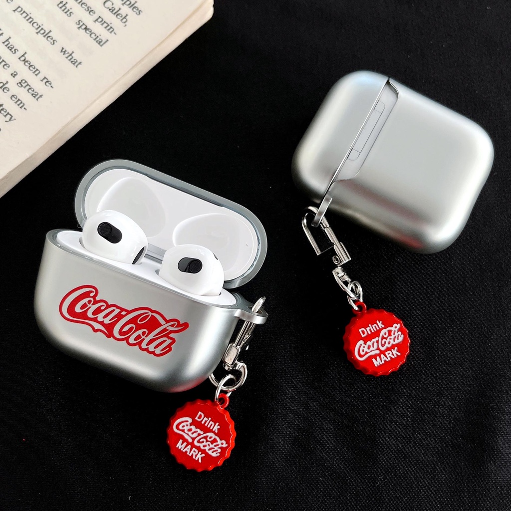 Vỏ Bảo Vệ Hộp Sạc Tai Nghe Airpods3 / Pro / 2 Bằng Bạc Họa Tiết Coca Cola Màu Đỏ Độc Đáo Kèm Móc Tre