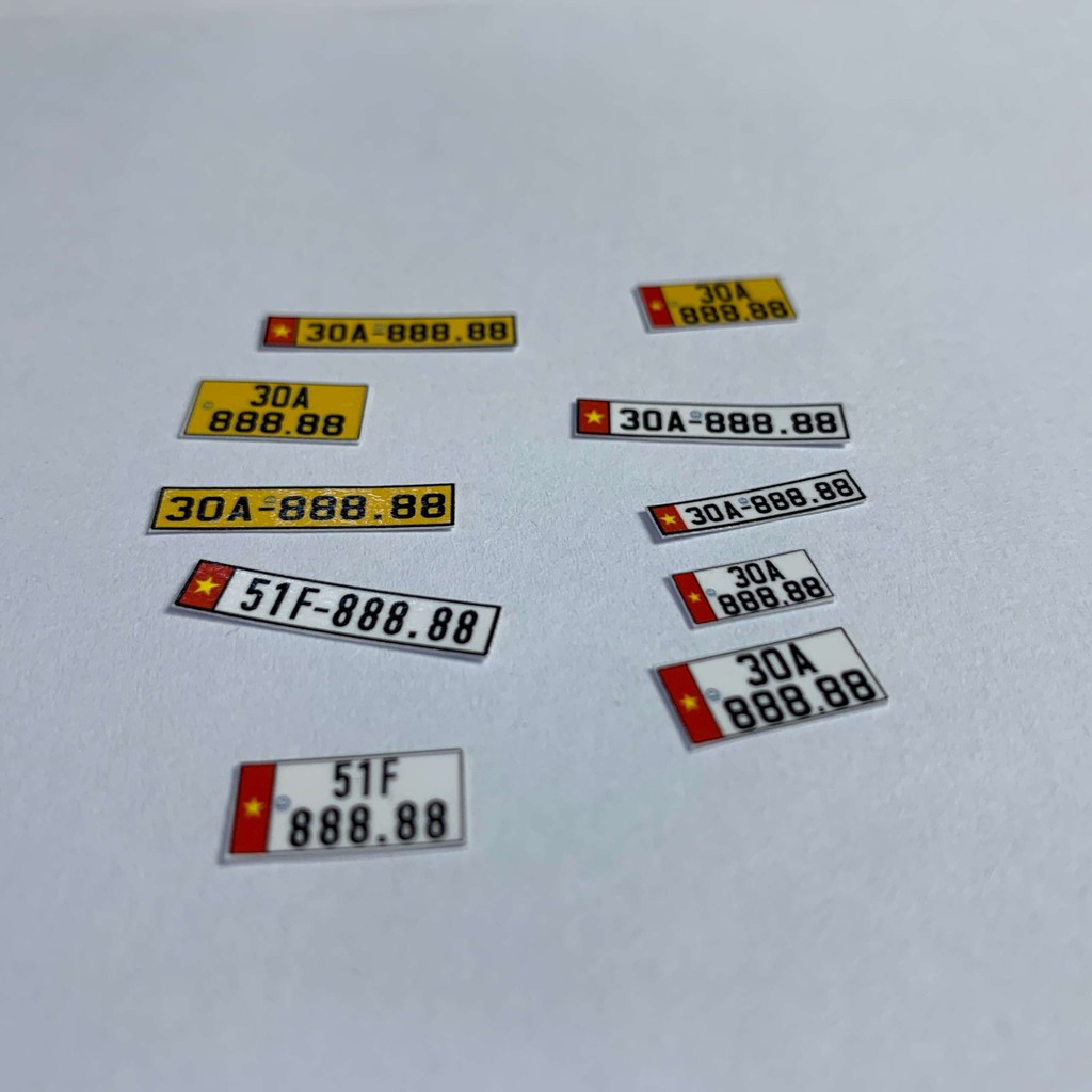 Biển Số Cho Mô Hình Xe bằng Giấy cứng ép Plastic  2 cái