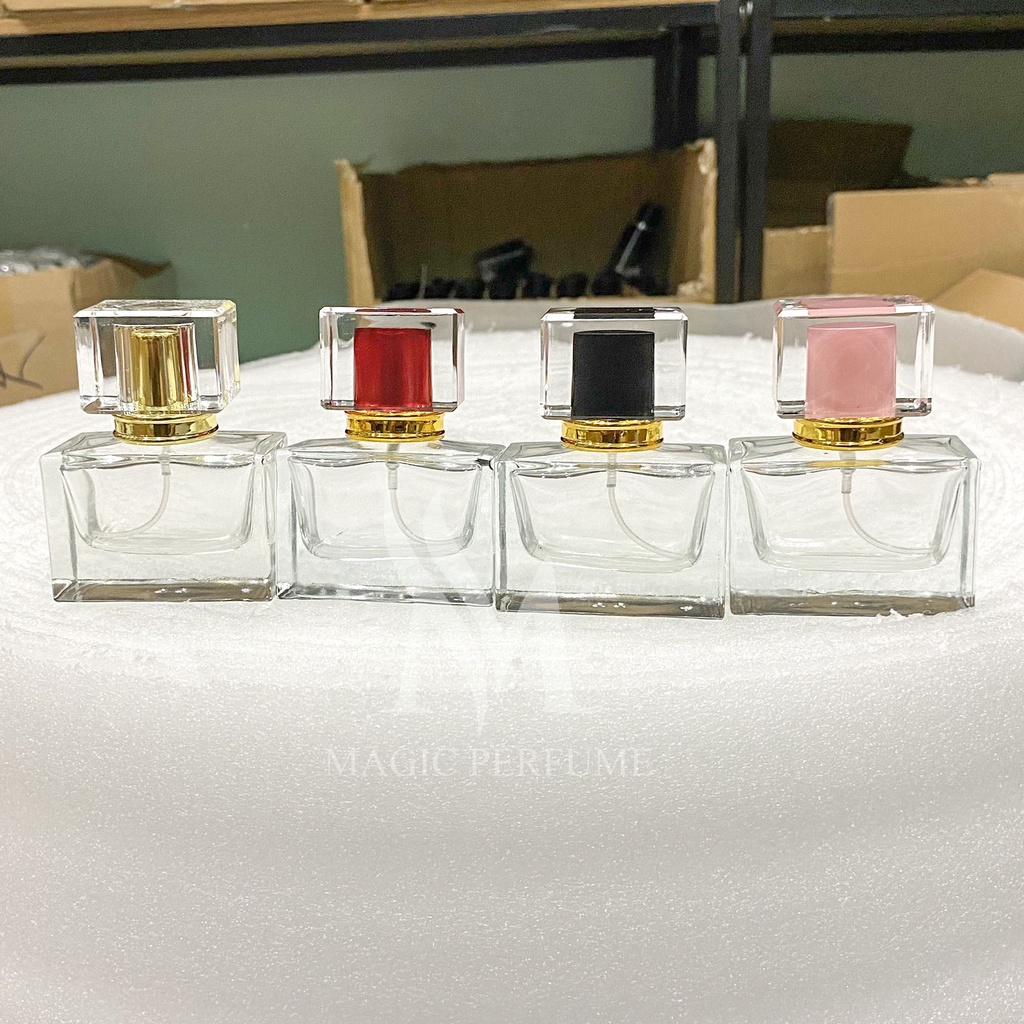 Chai lọ rỗng đựng nước hoa thủy tinh cao cấp nắp pha lê nhiều màu dung tích 30-50ml dạng phun sương