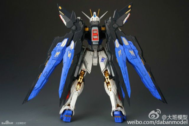 Mô hình gunpla MG 8802 Strike Freedom Ver.MB