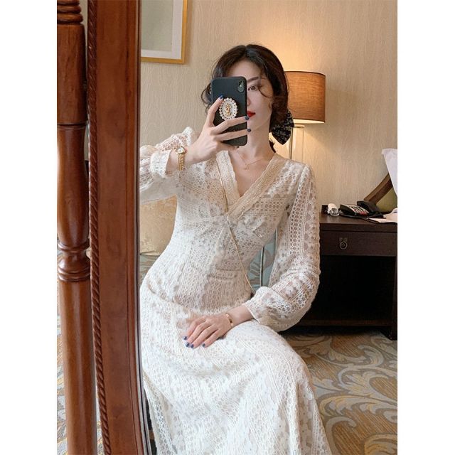 Đầm Maxi Tay Dài Cổ Chữ V Phối Ren Chất Lượng Cao | BigBuy360 - bigbuy360.vn