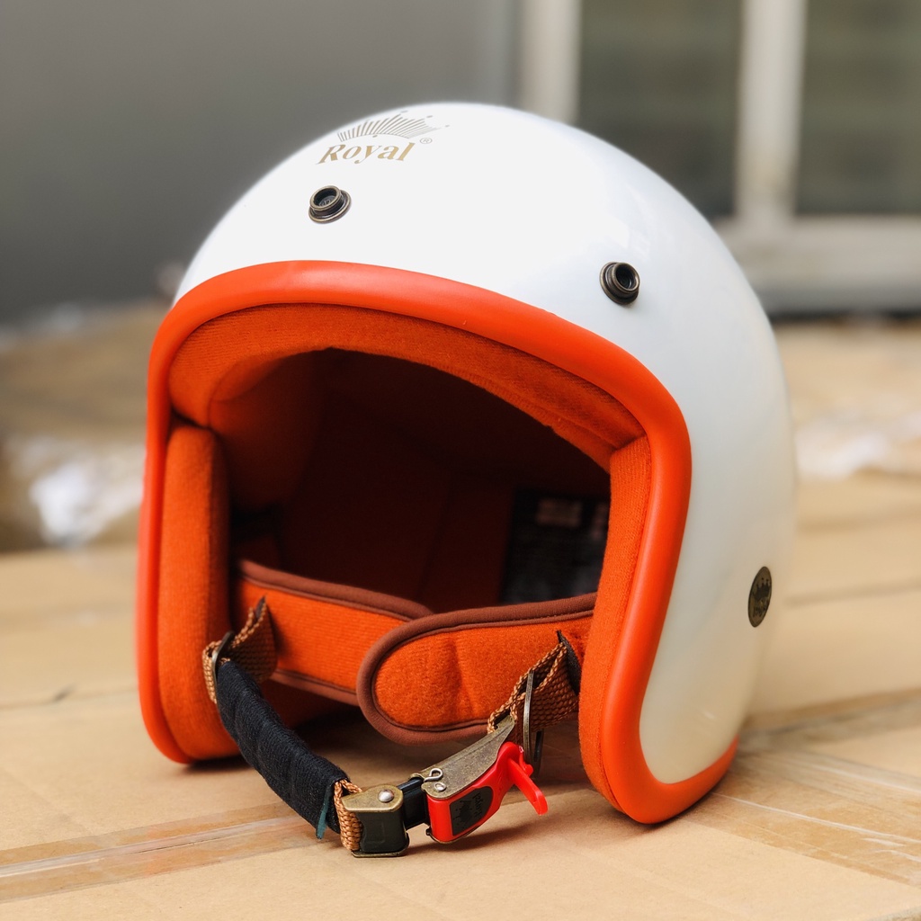 Nón bảo hiểm 3/4 ROYAL M20B đen nhám trơn