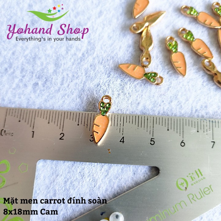 Mặt dây carrot đính soàn 8x18mm ( gói 10 cái)