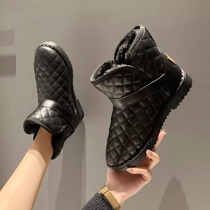 Boot Đế Thấp Phối Họa Tiết Ô Trám Lót Lông Siêu Ấm Siêu Xinh 2021 | BigBuy360 - bigbuy360.vn