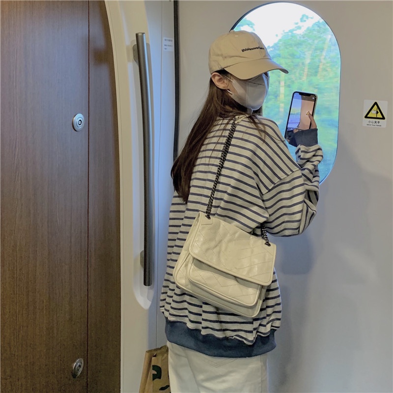 Áo thun nữ dài tay cổ tròn sọc ngang thời trang Hàn