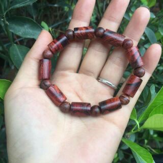 Vòng tay gỗ sưa komtum