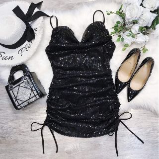đầm body kim sa 2 dây cổ đổ