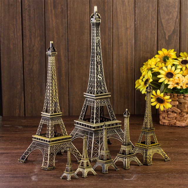 Mô hình tháp Eiffel để bàn trang trí - phụ kiện trang trí độc đáo