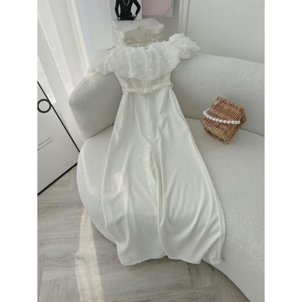 Jumsuit bay culotes trắng bẹt vai bèo phồng