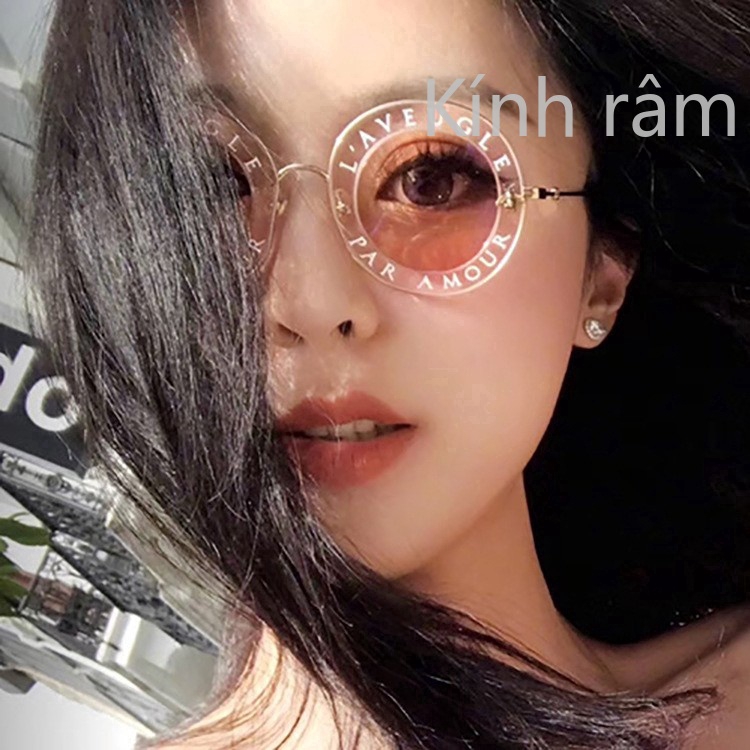Kính mát phong cách retro thời trang