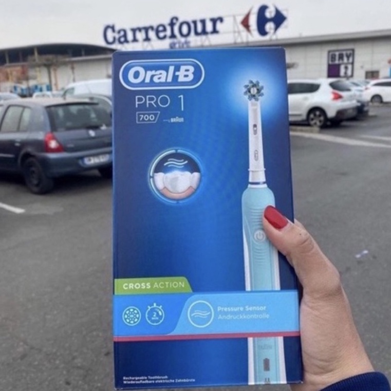 Bàn chải điện Oral B Pro 1 trẻ em dùng siêu thích
