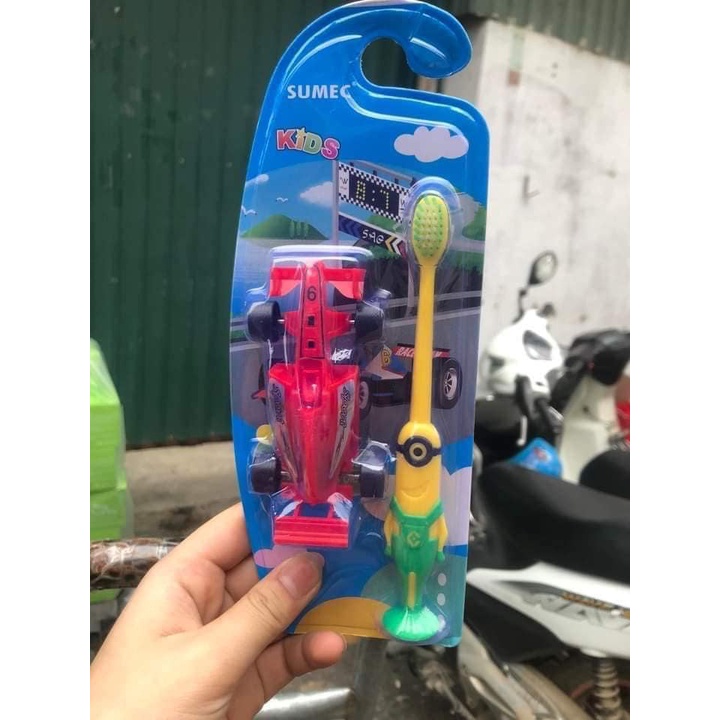 Bàn chải đánh răng KÈM ĐỒ CHƠI cho bé