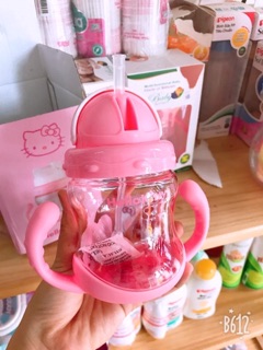 Bình nước helo kitty