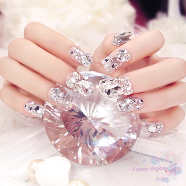 Bộ nail 24 móng tay giả gắn đá lấp lánh sành điệu cho nữ