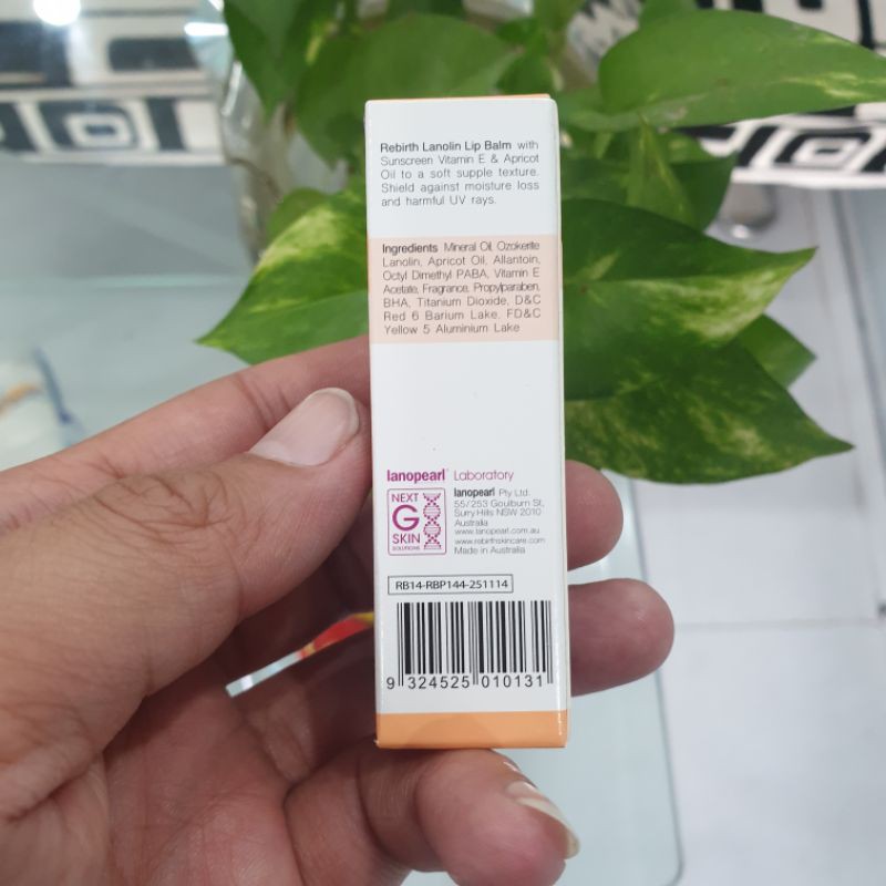 Son dưỡng môi nhau thai cừu Rebirth Lanolin Lip Balm with Vitamin E & Apricot Oil RB14