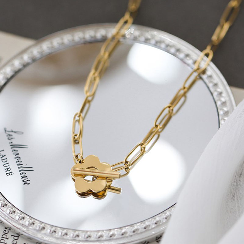 Dây chuyền hình hoa dễ thương đơn giản cho nữ giới