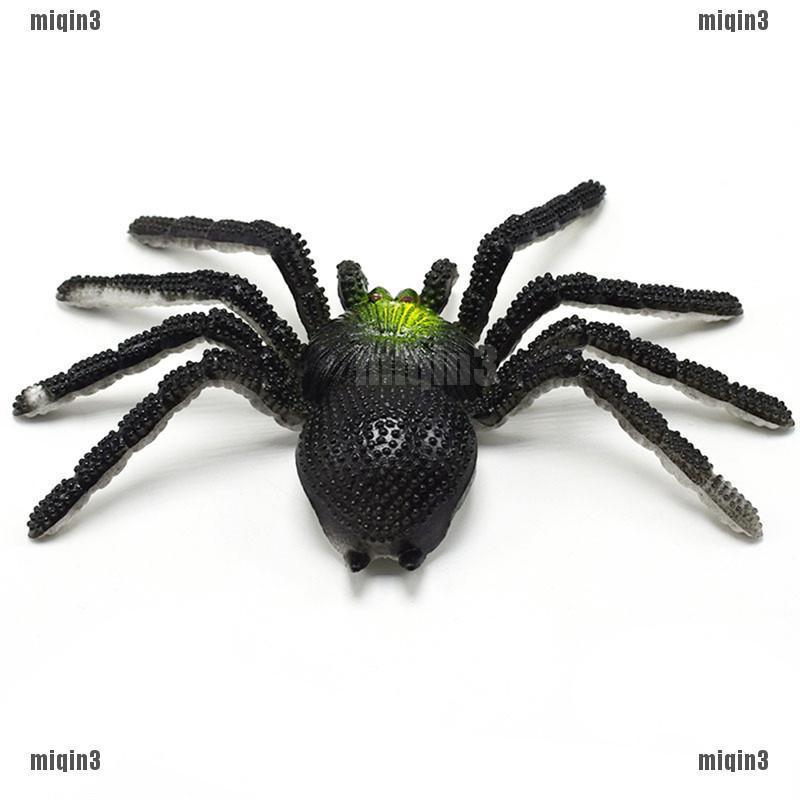 Mô hình đồ chơi kiểu dáng chú nhện độc đáo hù dọa trong ngày Halloween