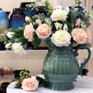 Bình sữa cắm hoa