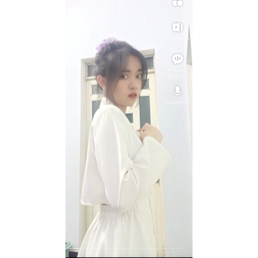 Suit váy màu trắng